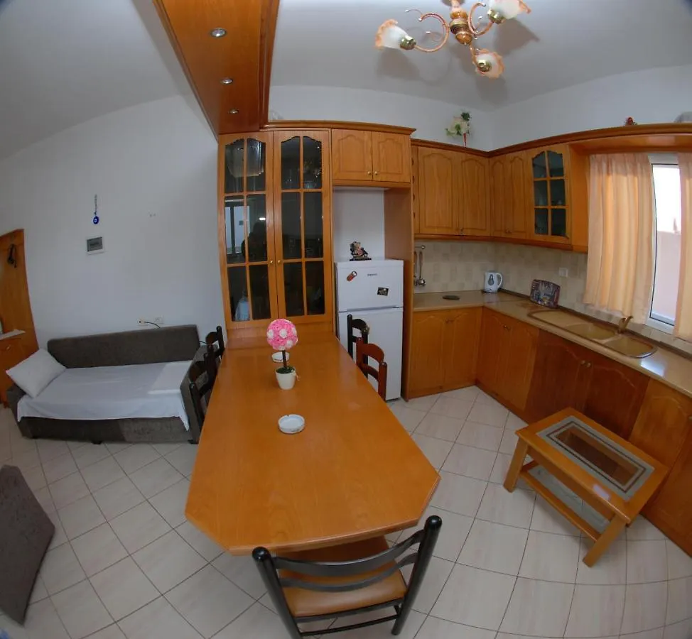 Vila Enea Ksamil 0*,  Albania
