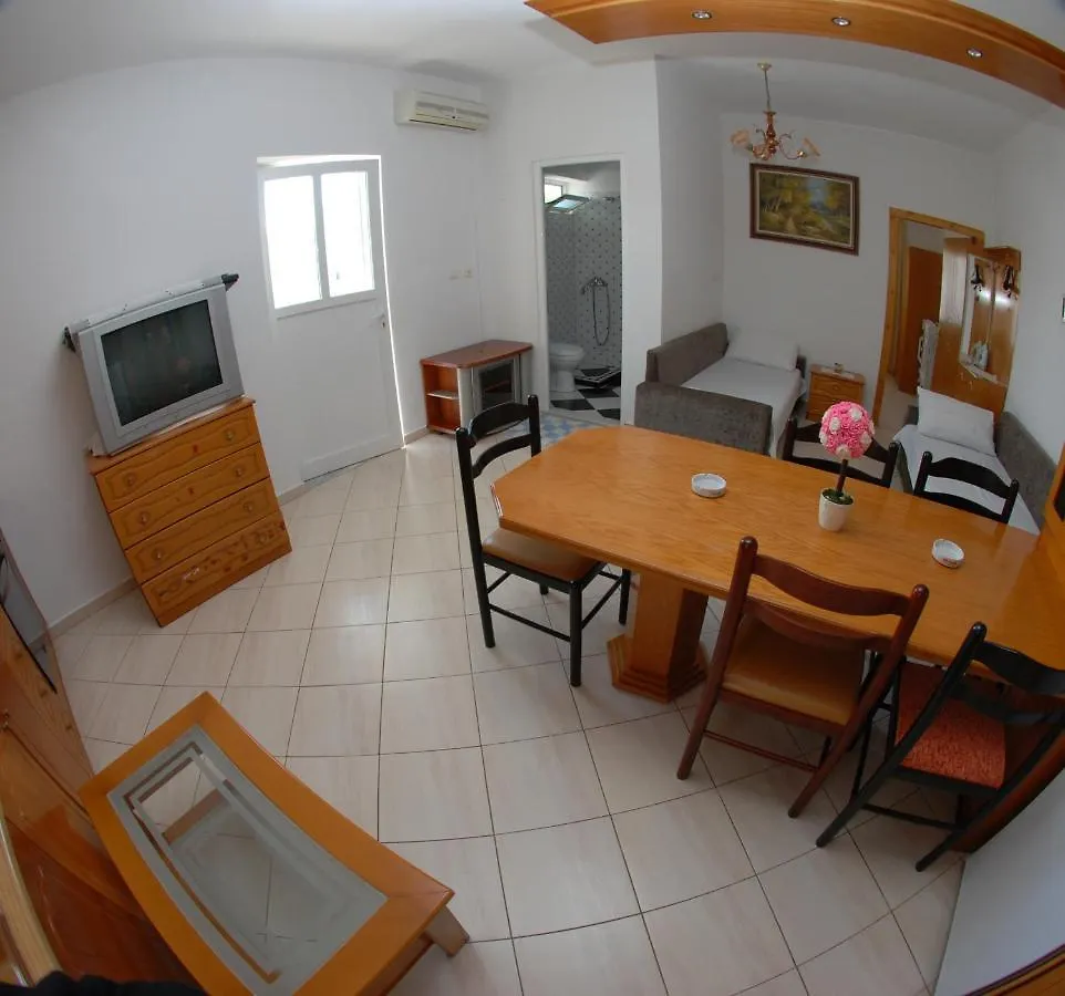 Vila Enea Ksamil Apartment